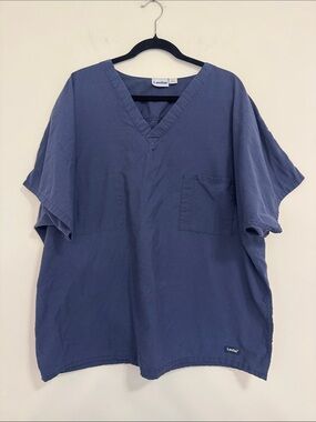 Landau Men's Navy Blue V-Neck Scrub Top